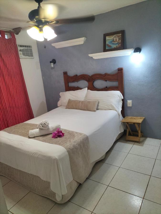Casa Valladolid Канкун Экстерьер фото